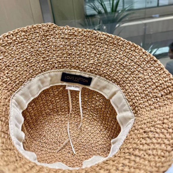 AUTHENTIC Louis Vuitton Hats main image 8